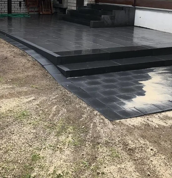 Platten verlegen Anlegen von Rasenflächen